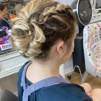 M’Lea’s Grove Park Salon - Full updo - Hair Stylists Near Me - Memphis, Tennessee M’Lea’s Grove Park Salon - Full updo - Hair Stylists Near Me - Memphis, Tennessee