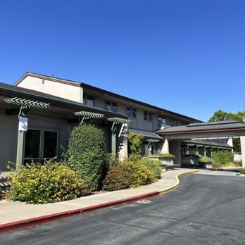 Looking Glass Optometry - Optometrists Near Me - Pleasant Hill, California
