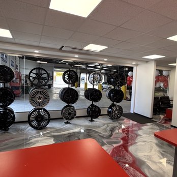 Discount Wheel and Tire - Honolulu - Tires Near Me - Honolulu, Hawaii Discount Wheel and Tire - Honolulu - Tires Near Me - Honolulu, Hawaii
