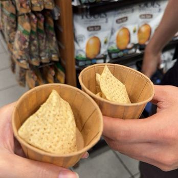 Erewhon - Free samples - Grocery Near Me - Los Angeles, California