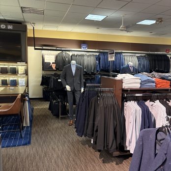 Men's Wearhouse - Men's Clothing Near Me - SALEM, New Hampshire Men's Wearhouse - Men's Clothing Near Me - SALEM, New Hampshire