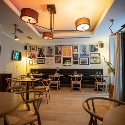 CORDO - Sit down, enjoy the vibe, put your phone away and enjoy conversation with each other or with a stranger just waiting to be a friend.
