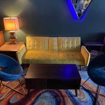 Middle 8 - Cocktail Bars Near Me - Pleasanton, California