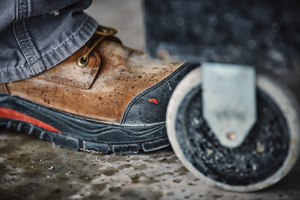 RED WING SHOE STORE Updated May 2024 2320 N Green River Rd