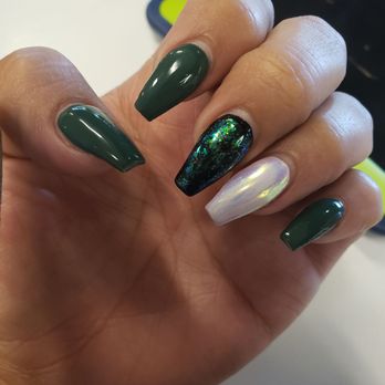 DaVi Nails - Nail Salons Near Me - Lodi, California