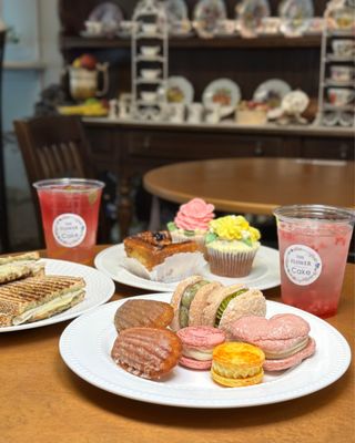 The Flower Cake Café by null