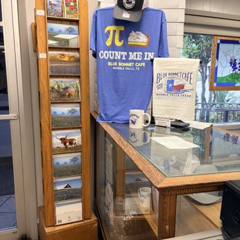 Blue Bonnet Cafe - Desserts Near Me - Marble Falls, Texas