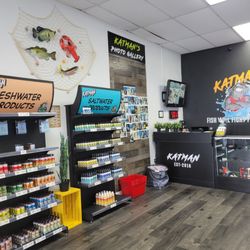 Katman Bait - Such a well organized, clean store.
