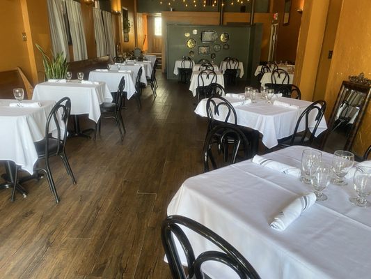 Home Bistro by null