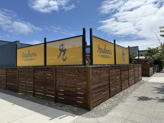 Reuben's Brews - The Ballard Taproom by null
