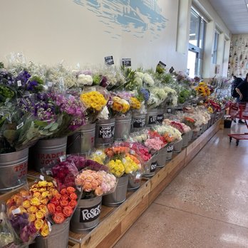 Trader Joe's - Big Selection of Flowers . - Grocery Near Me - Marina Del Rey, California Trader Joe's - Big Selection of Flowers . - Grocery Near Me - Marina Del Rey, California