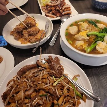Yi Xin Cafe - Hong Kong Style Cafe Near Me - Honolulu, Hawaii Yi Xin Cafe - Hong Kong Style Cafe Near Me - Honolulu, Hawaii