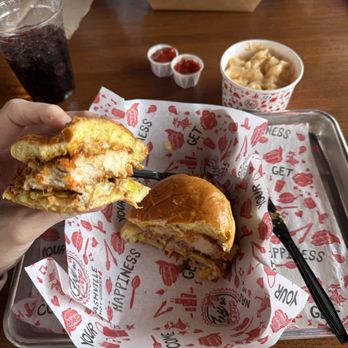 Fry the Coop - Chicken sandwich Nashville no slaw - Chicken Shop Near Me - Prospect Heights, Illinois
