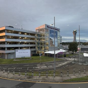 Edinburgh Airport - Airports Near Me - Edinburgh, EDH