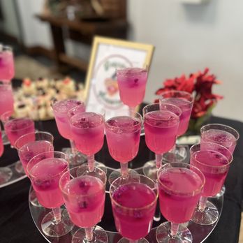 Dessert Avenue - Dragon fruit lemonade Dessert Avenue catering - Coffee & Tea Near Me - Lewisville, Texas