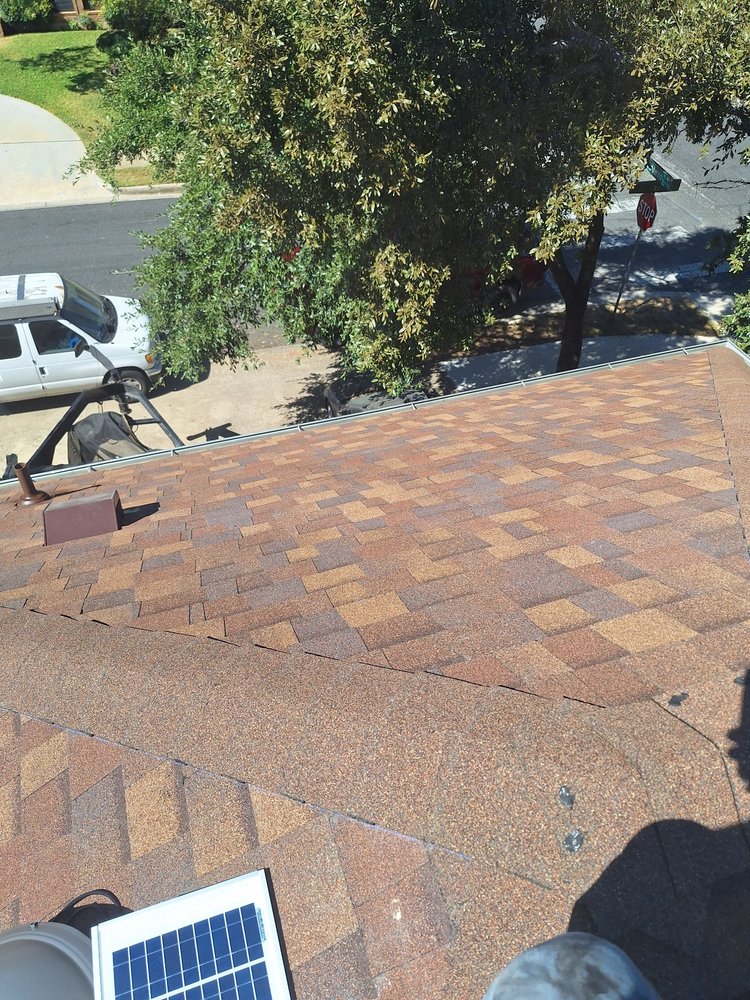 Slide of Saldana's Roofing