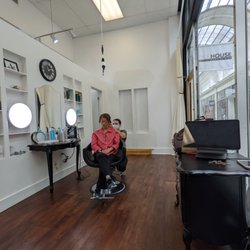 Style House Beauty Bar
