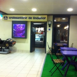 Croissanterie Lindehof - Het mini terrasje 'buiten' ..