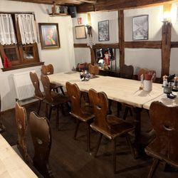 Historische Bratwurstküche Zum Gulden Stern - Good for groups