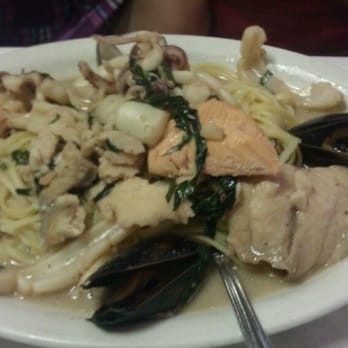 Gio's Cafe & Deli - Zuppa Di Pesce - Delis Near Me - Chicago, Illinois