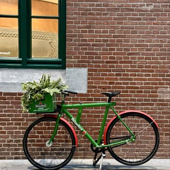Heineken Experience - Decor near entrance lobby - Museums Near Me - Amsterdam, New Hampshire