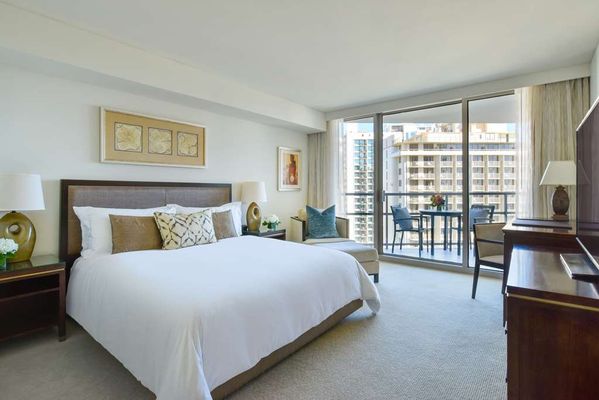 Ka La'i Waikiki Beach, LXR Hotels & Resorts by null