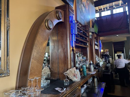 SqWires Restaurant & Market by null