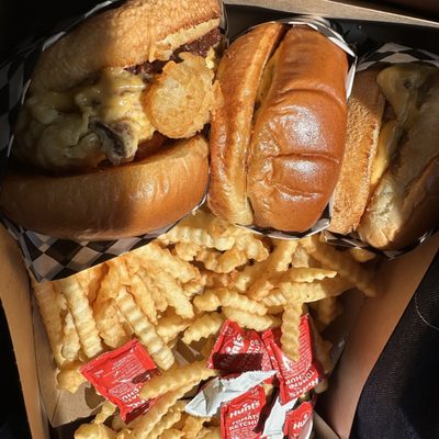 Malibu's Burgers - Oakland by null