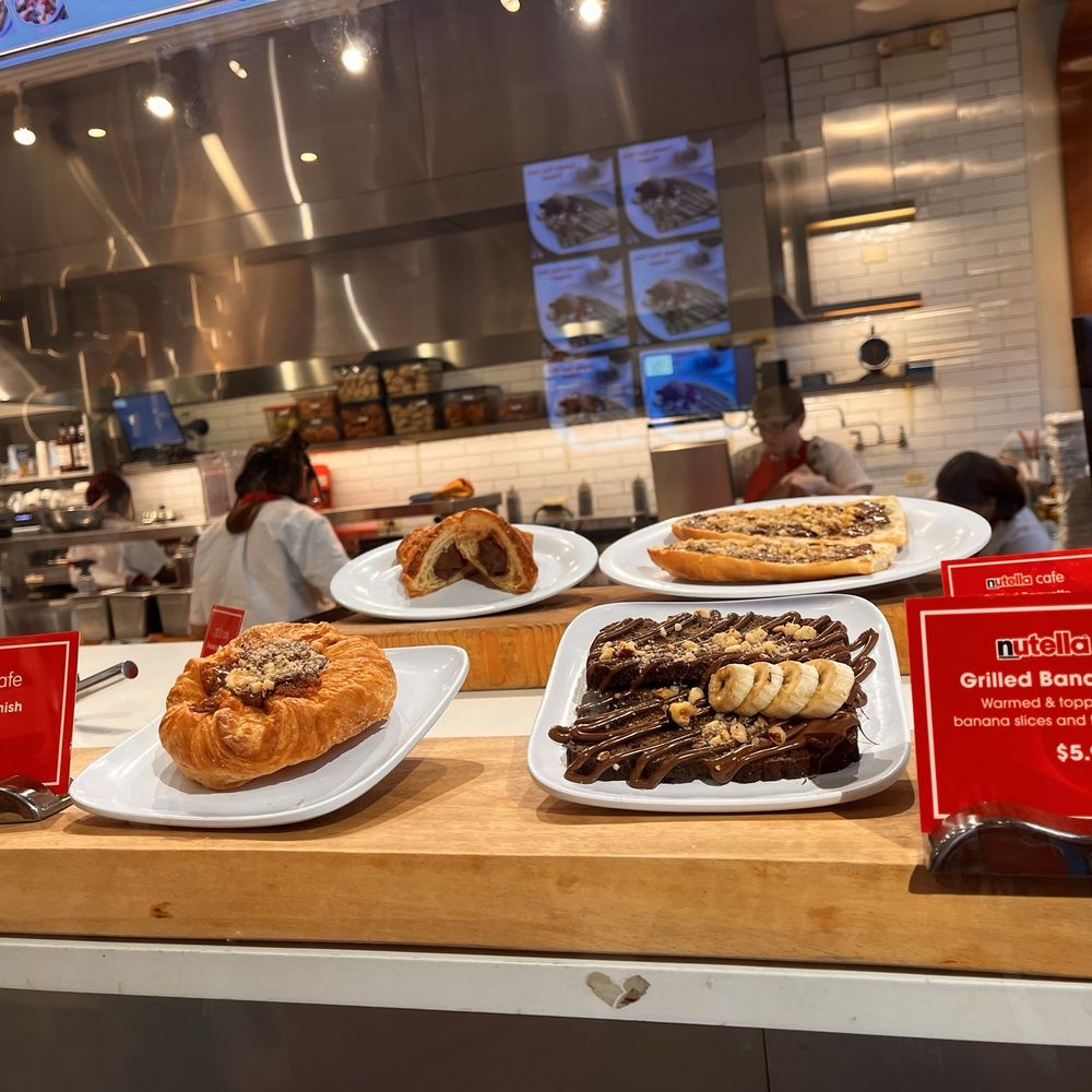 Nutella Cafe - Desserts Near Me - Chicago, Illinois Nutella Cafe - Desserts Near Me - Chicago, Illinois