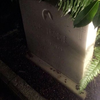 Ghosts Of Palm Beach - Tombstone. - Walking Tours Near Me - Palm Beach, Florida