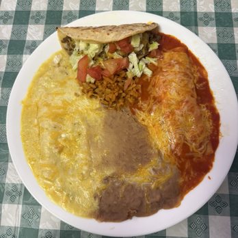 Mom’s Kitchen Express - Mexican combo plate - American Near Me - Van Horn, Texas Mom’s Kitchen Express - Mexican combo plate - American Near Me - Van Horn, Texas
