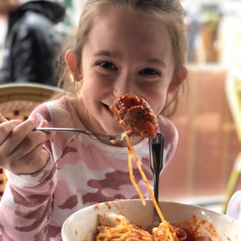Pomodoro Rosso - Spaghetti with meatballs - Italian Near Me - New York, New York Pomodoro Rosso - Spaghetti with meatballs - Italian Near Me - New York, New York