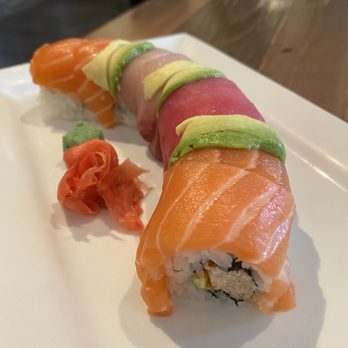 Fighting Fish - Rainbow Roll - Sushi Bars Near Me - Richmond, Virginia