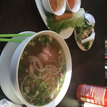Glendale Pho Co - phô rare steak, 2 spring and 2 shrimp rolls, green tea - Vietnamese Near Me - Glendale, California