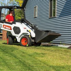 Sherlock Equipment - Bobcat-l23 small articulating loader