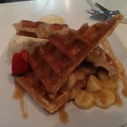 Banana waffle with banatoffee and white hazelnut icecream