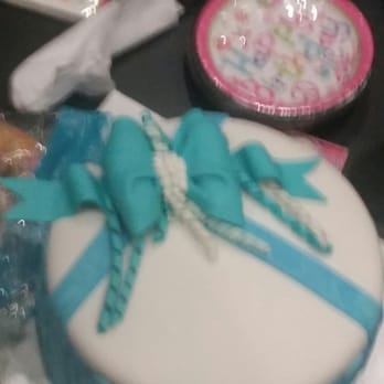 Sweet Tooth Community - Birthday cake - Desserts Near Me