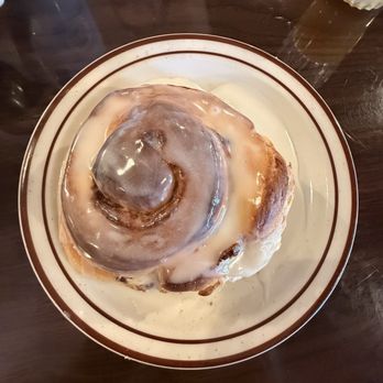 Winnie & Ethel's Downtown Diner - Cinnamon Roll - Diners Near Me - Las Vegas, Nevada Winnie & Ethel's Downtown Diner - Cinnamon Roll - Diners Near Me - Las Vegas, Nevada