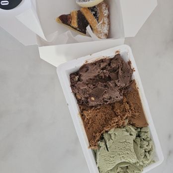 Freddo - Trying them out! So excited!! - Ice Cream & Frozen Yogurt Near Me - Los Angeles, California