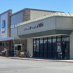 Discount Center 97 Cents Store - Closer.