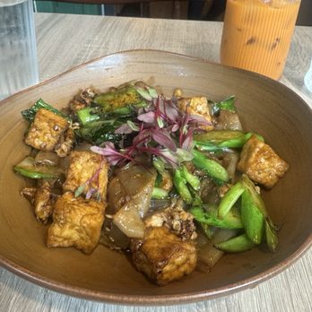 Khaosan - (L) Pad See Ew with tofu - Thai Near Me - Brooklyn, New York Khaosan - (L) Pad See Ew with tofu - Thai Near Me - Brooklyn, New York