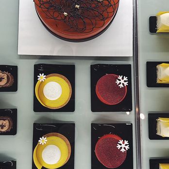 Bachour - Dessert counter - Bakeries Near Me - Coral Gables, Florida