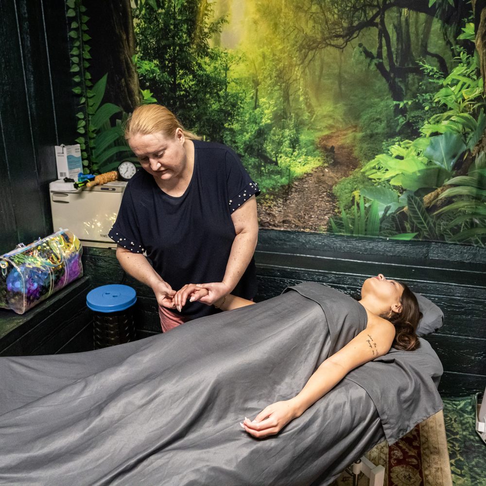 Miss Still Massages Logo