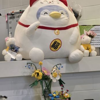 Wushiland Boba - Cute stuffed animals behind the counter - Bubble Tea Near Me - Sacramento, California Wushiland Boba - Cute stuffed animals behind the counter - Bubble Tea Near Me - Sacramento, California