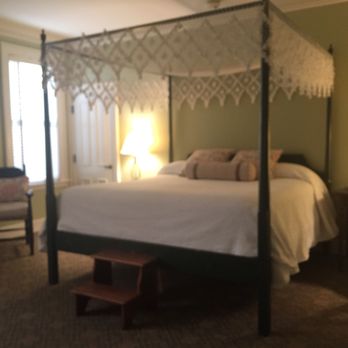 Fulton Lane Inn - Room 327 - Hotels Near Me - Charleston, South Carolina
