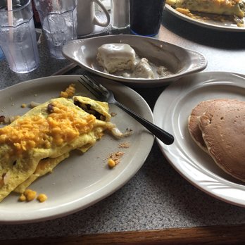 Julie's Cafe and Catering - American Near Me - Green Bay, Wisconsin