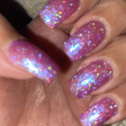 Hot Tips Nail Spa - Glitter details