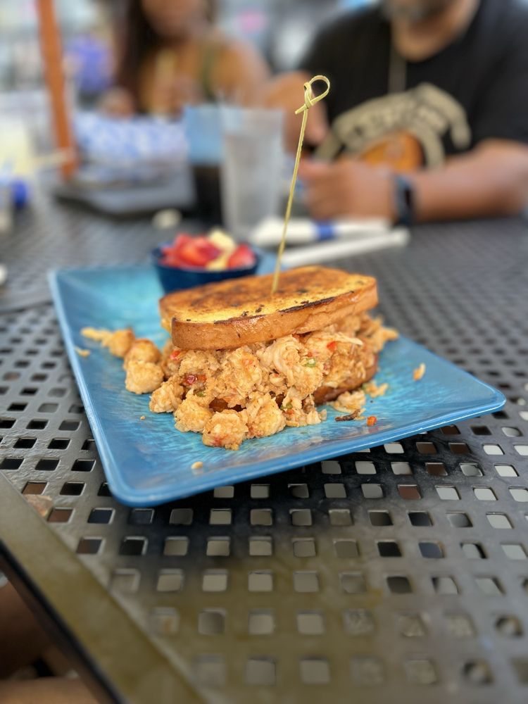 Crewitts Creek Kitchen & Bar