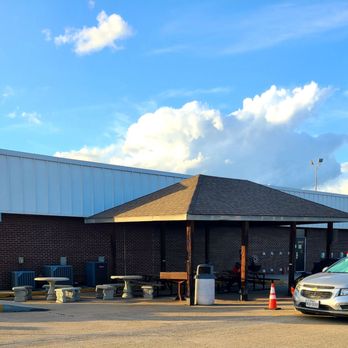 CFI- Consolidated Freight - Side Entrance/Picnic Area - Couriers & Delivery Services Near Me - Laredo, Texas CFI- Consolidated Freight - Side Entrance/Picnic Area - Couriers & Delivery Services Near Me - Laredo, Texas