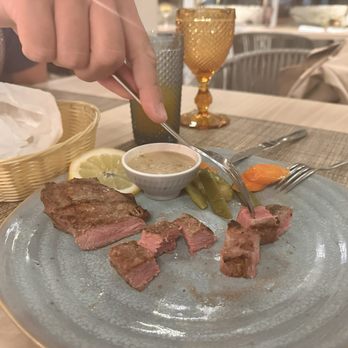 O Barradas - Veal with tarragon sauce - Restaurants Near Me - Silves, 08 O Barradas - Veal with tarragon sauce - Restaurants Near Me - Silves, 08